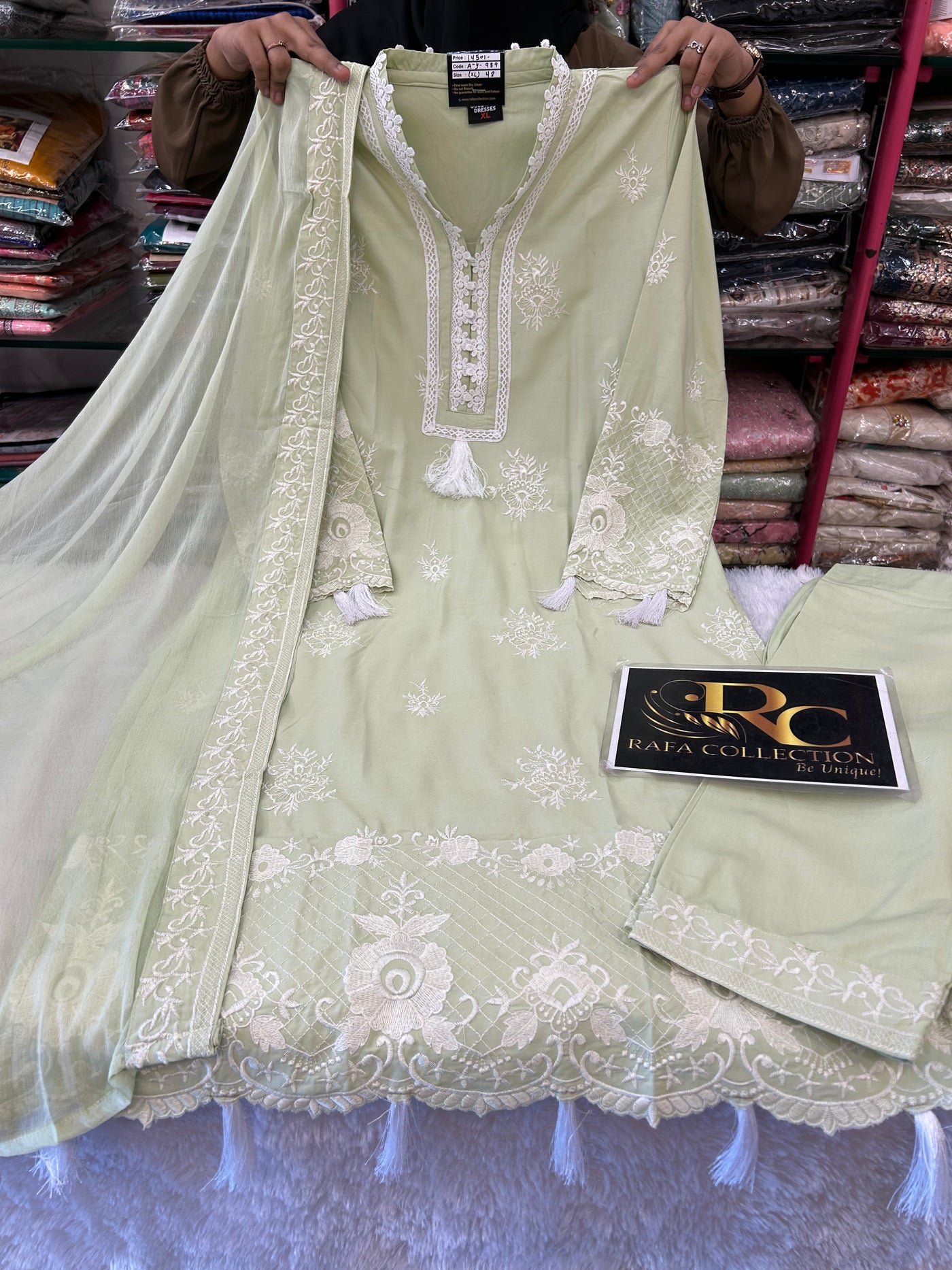 Embroided Suit 989
