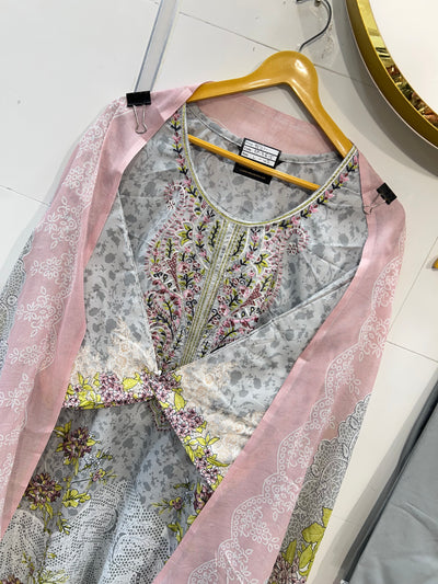 Cotton Embroidered suits 2615