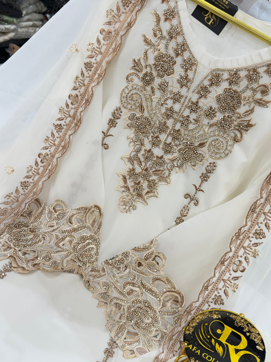 Pakistani formals suits 3106