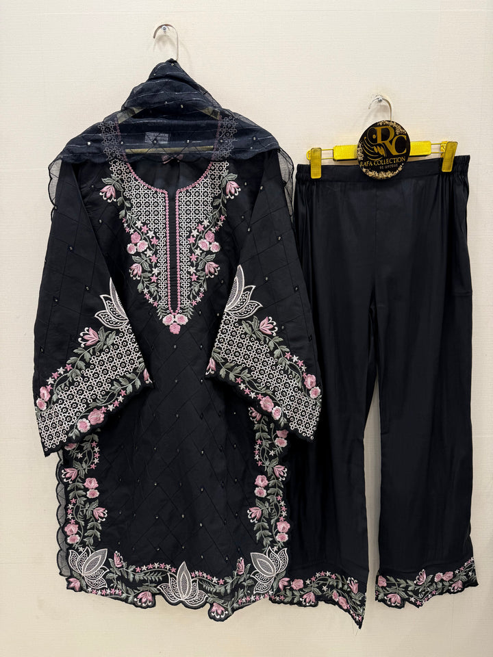 Pakistani embroidered suits