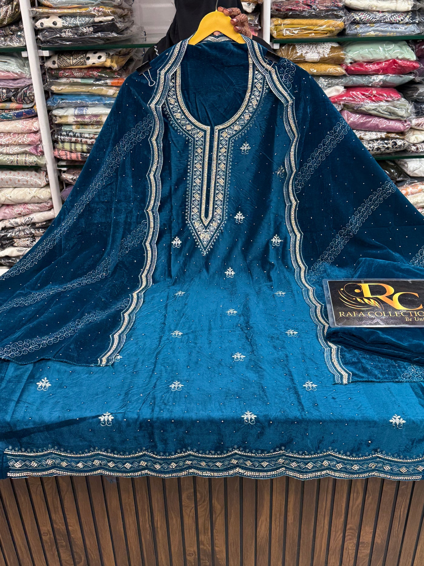 Velvet Embroidered Suit 16533