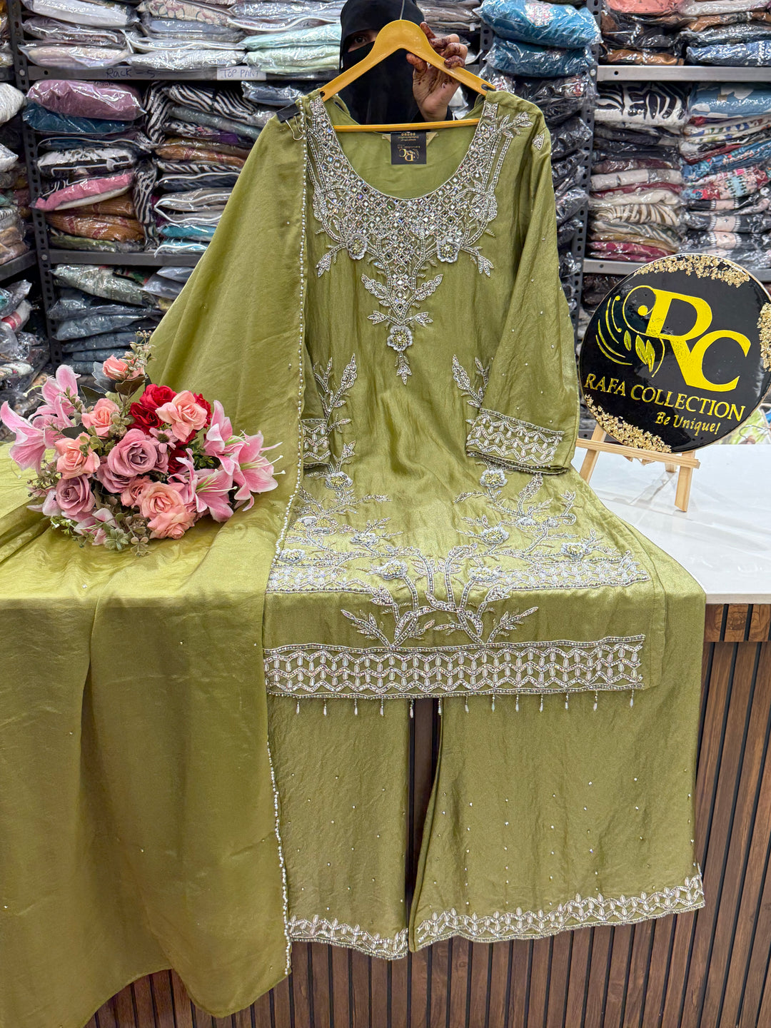 Pakitani handwork suits