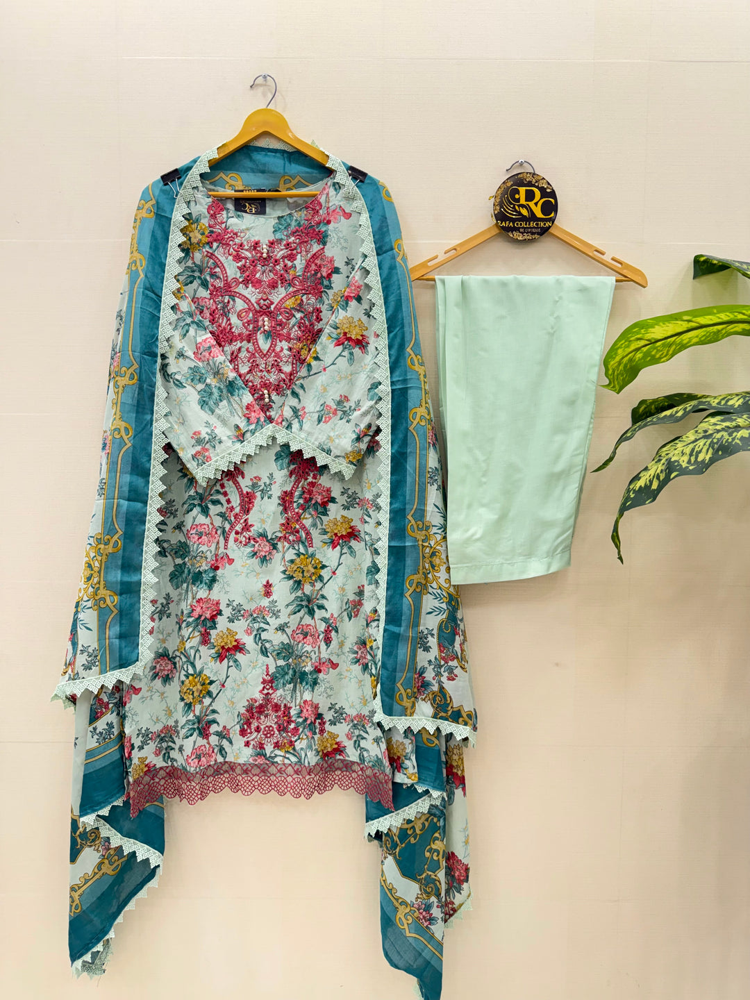 Cotton embroided suit 2941