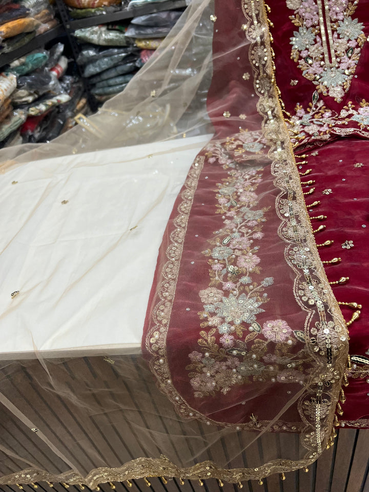 Viral Pakistani Suits 2782