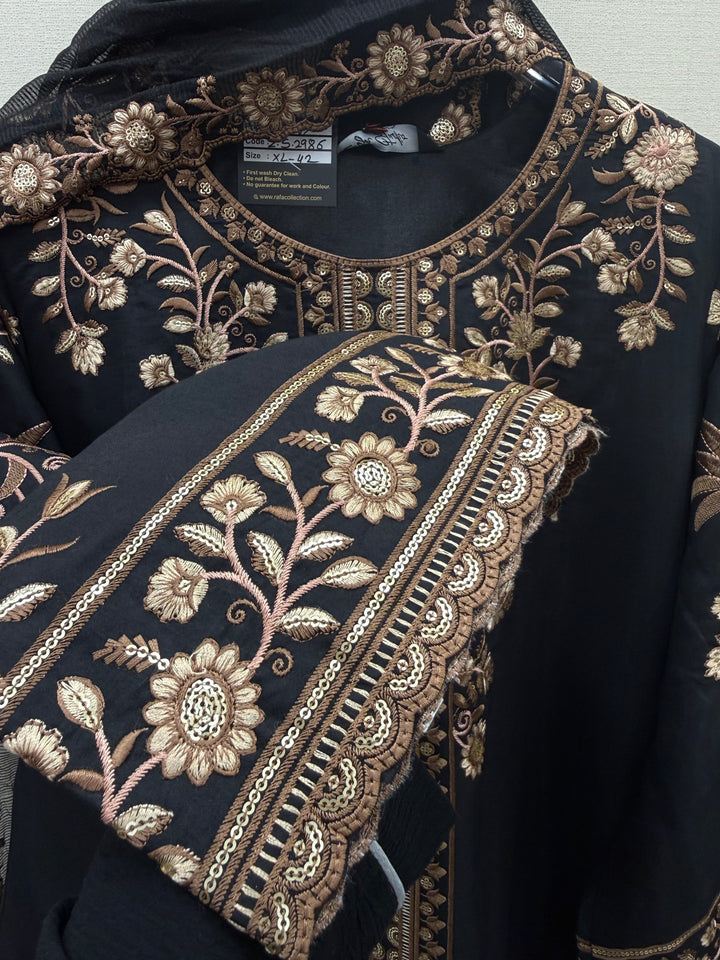 Pakistani embroidered suits 2986