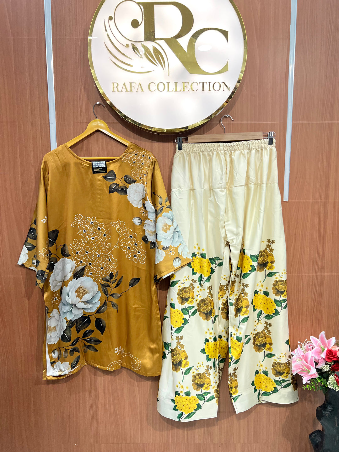 Satin farshi suits 2565