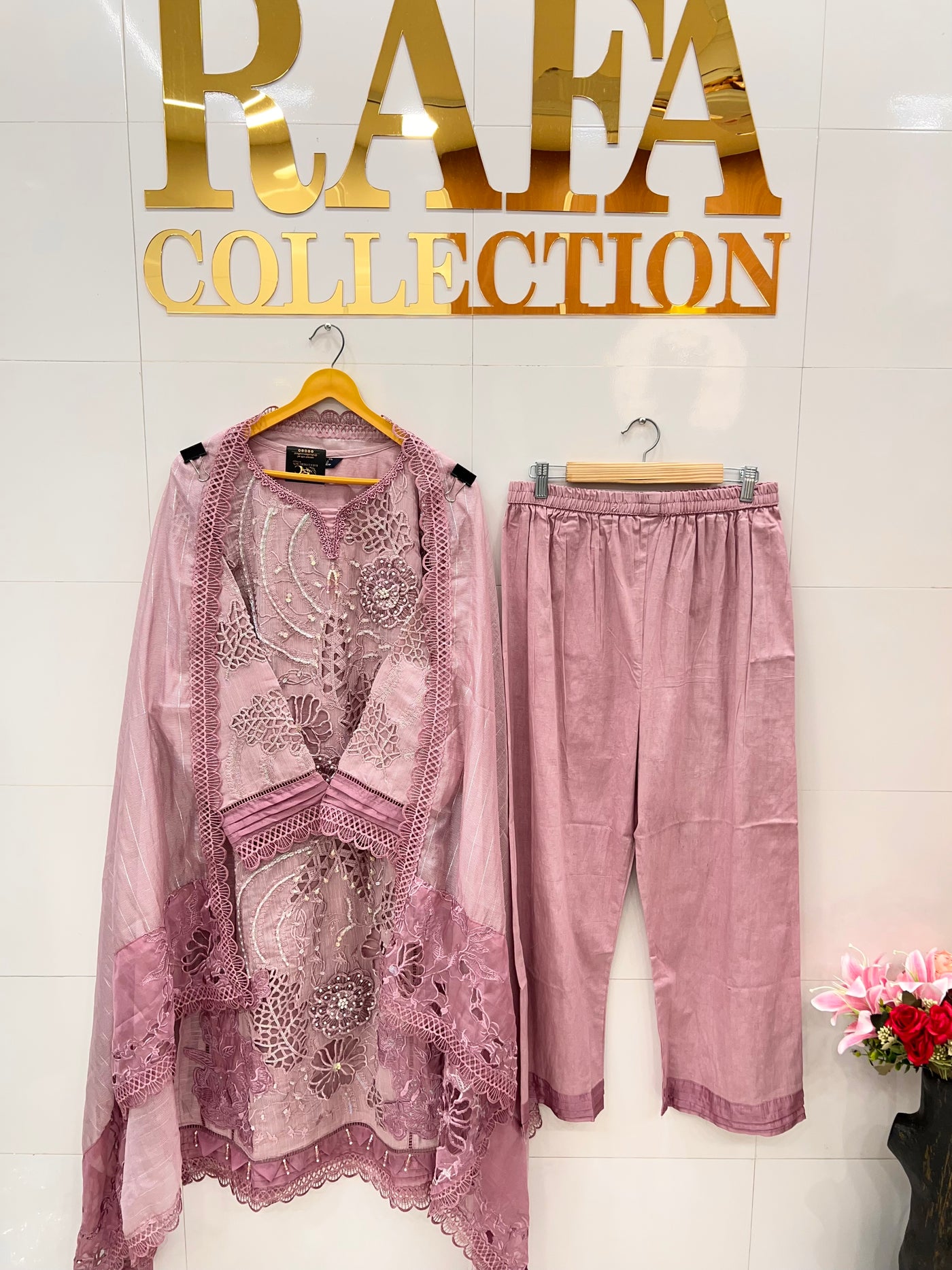 Premium cutwork suit 2804