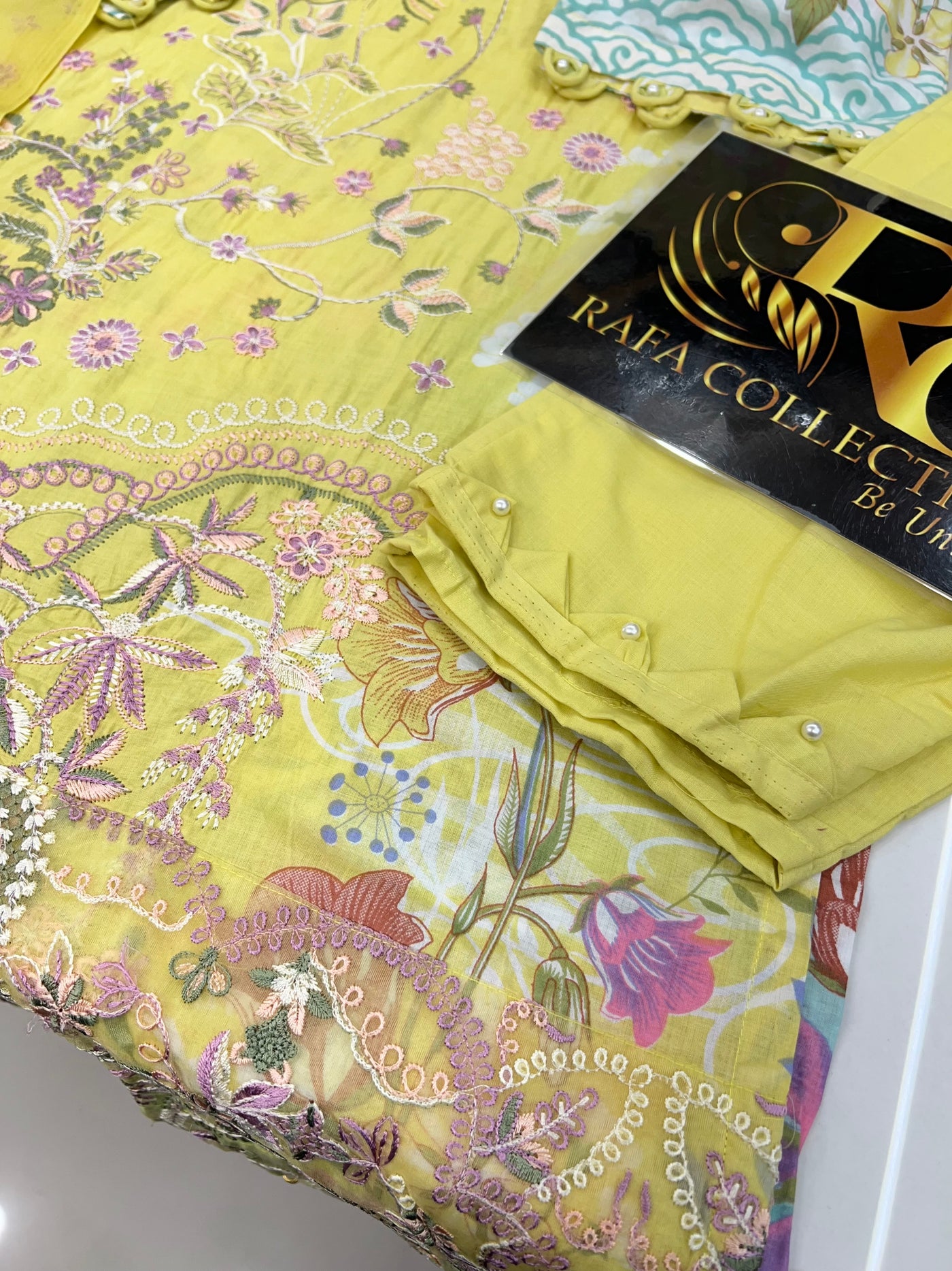 Ready-to-Wear Suits 2575