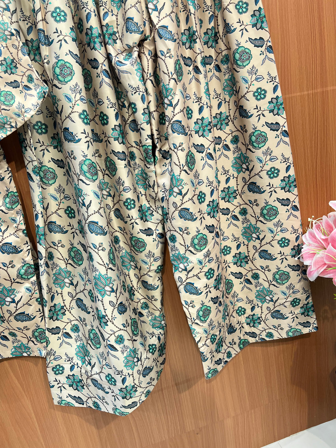 Satin farshi suits 2565