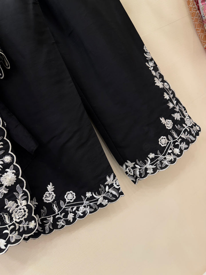 Pakistani embroidered suits 3003