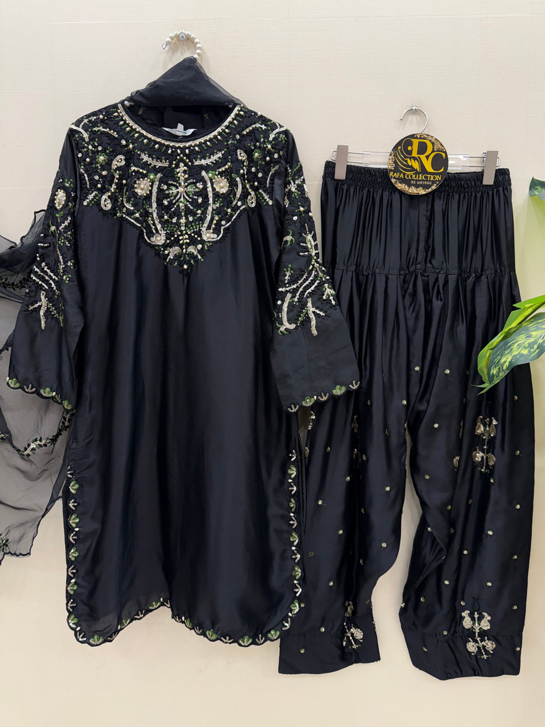 Pakistani Farshi salwar suits