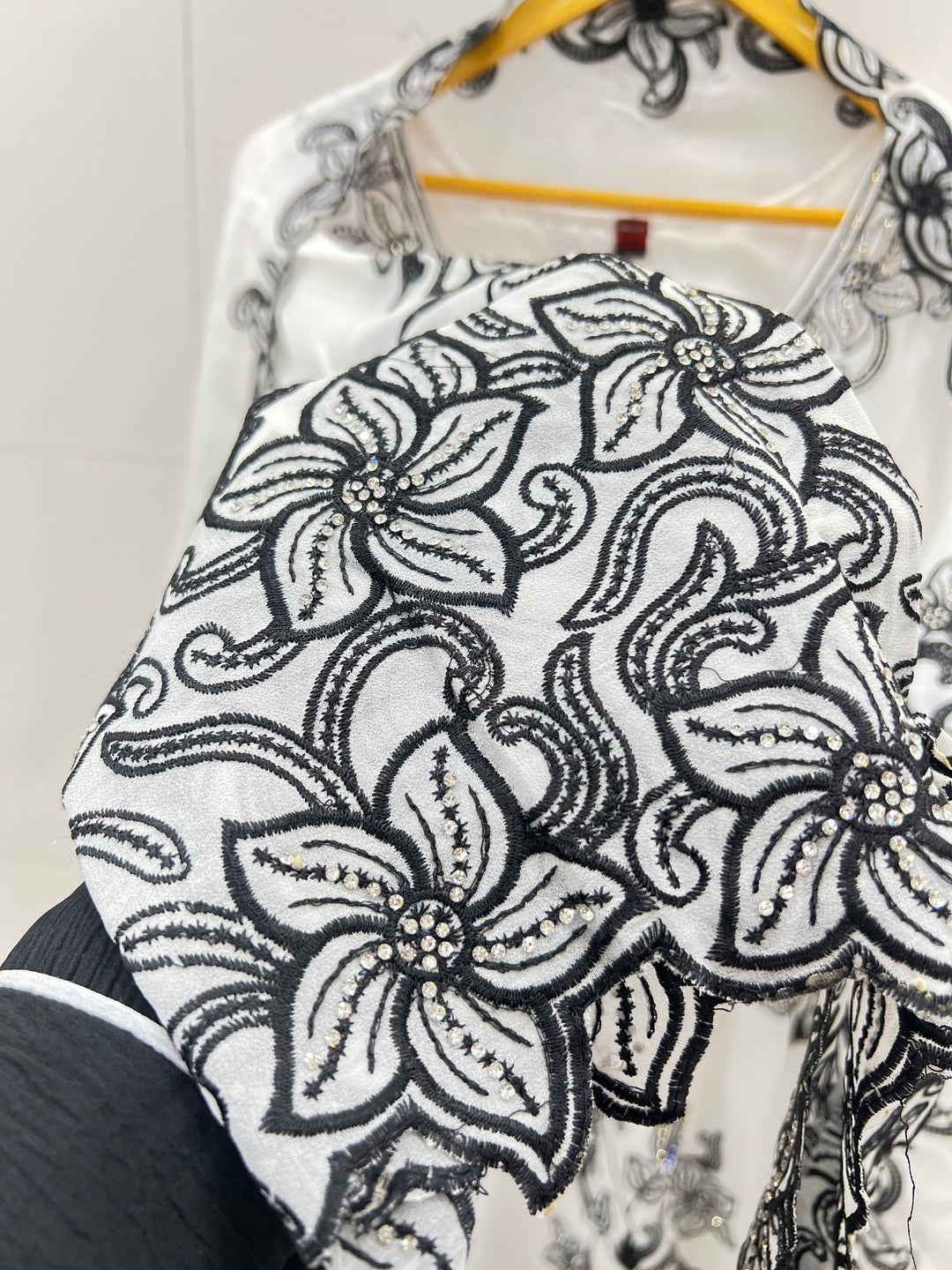 Stone embroidered suits 2763