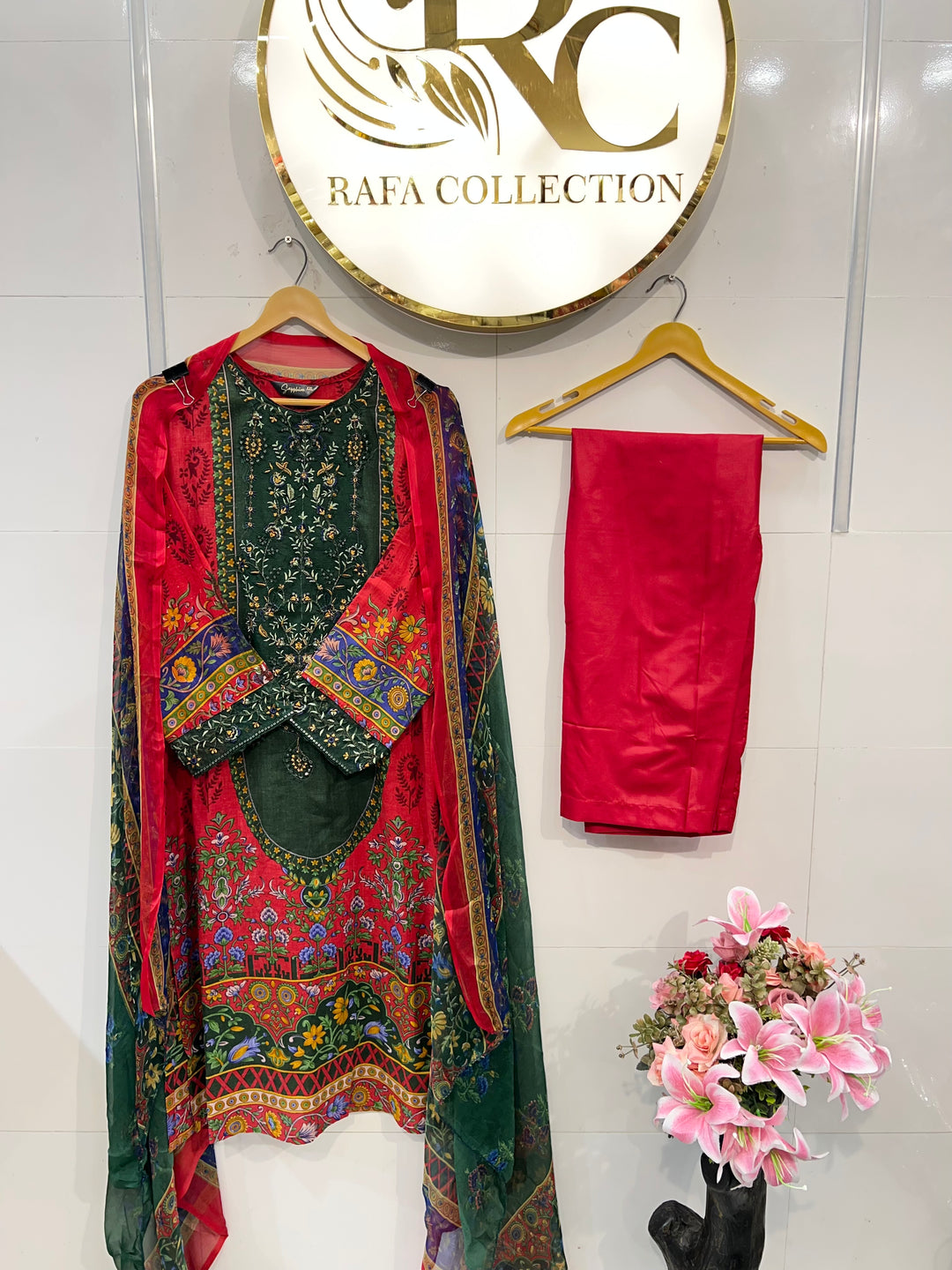 Pakistani suits 2386