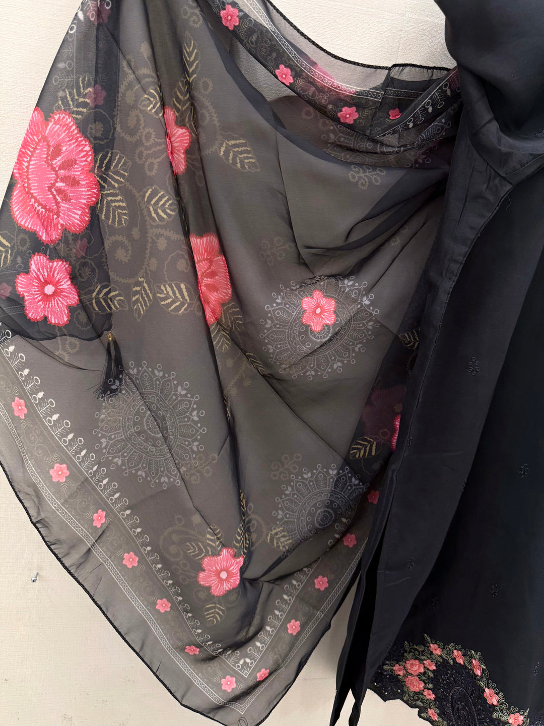Cotton embroidered suits