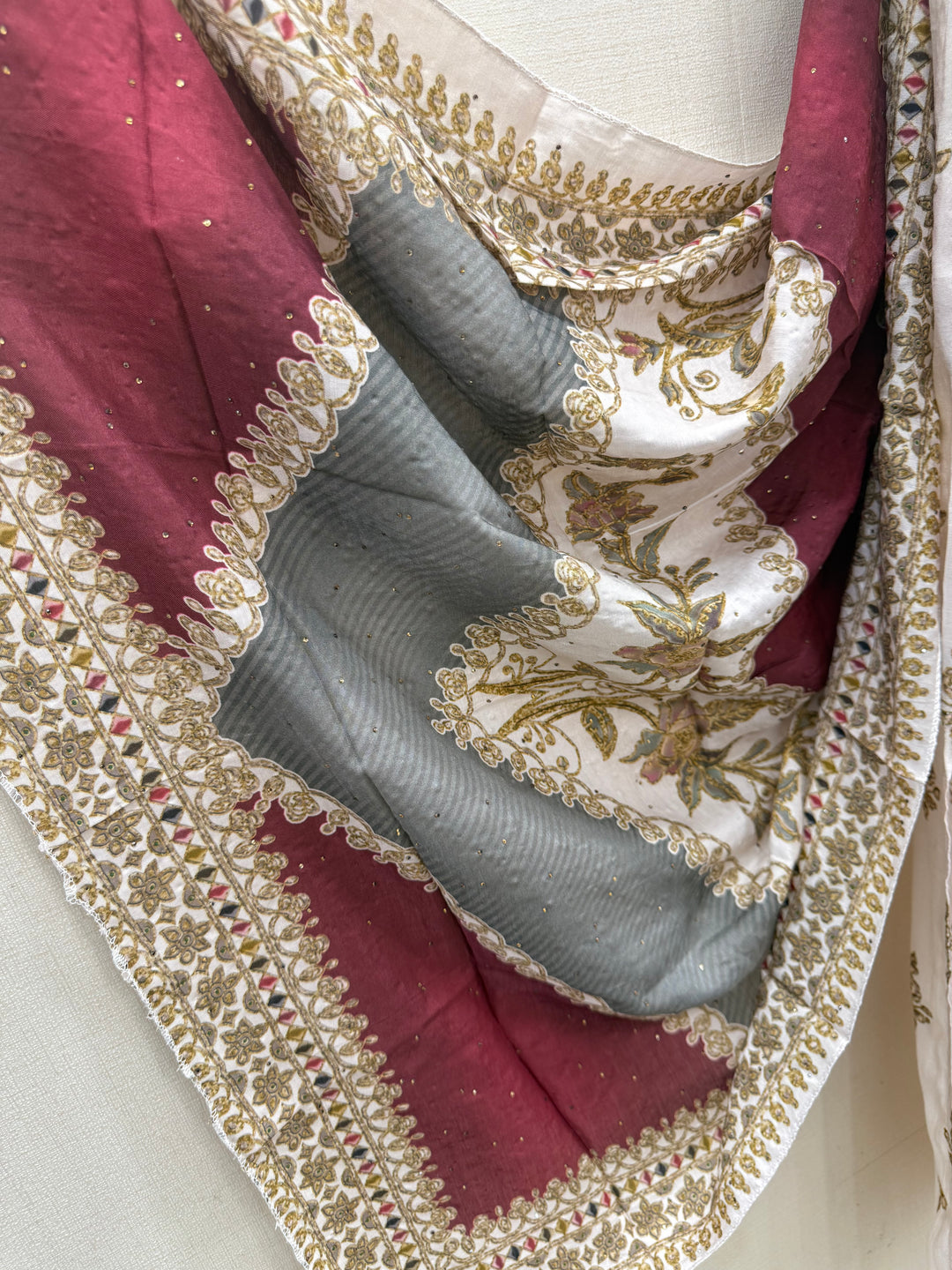 Muslin’s embroidered suits