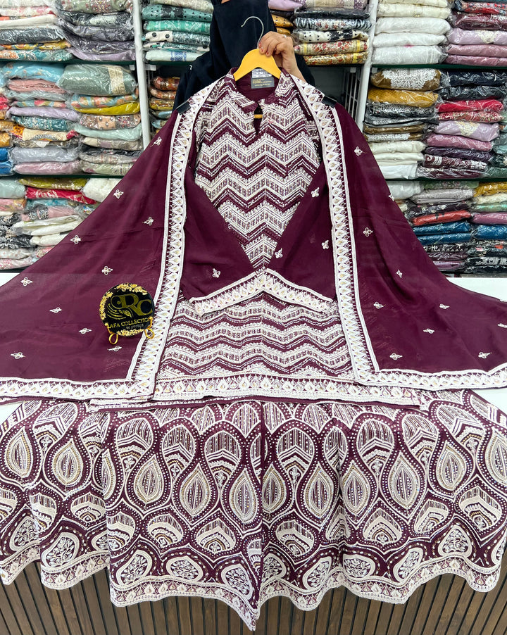 Traditional festive suit 5902