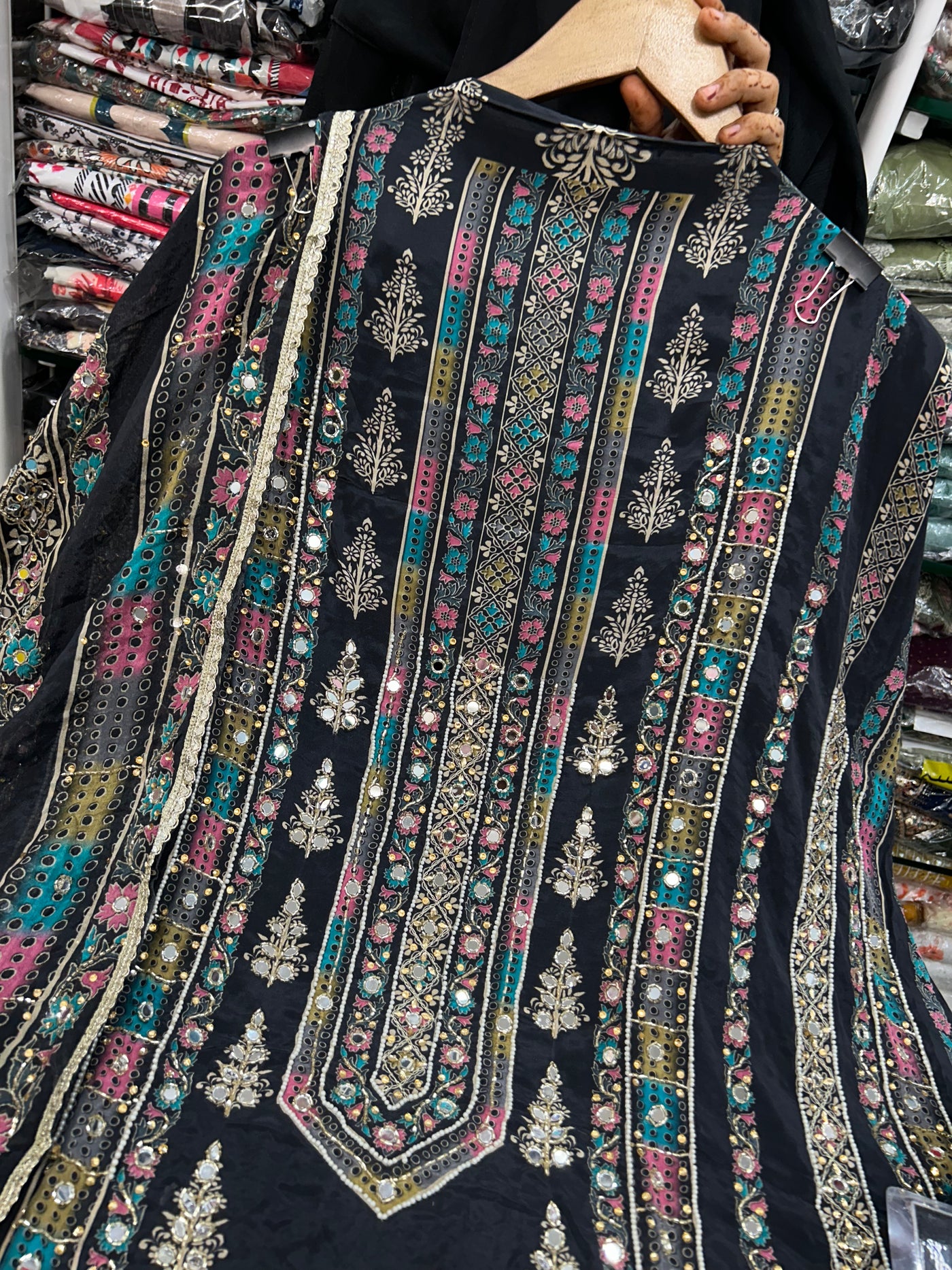 Laiba Handwork Unstitched Suit 2234
