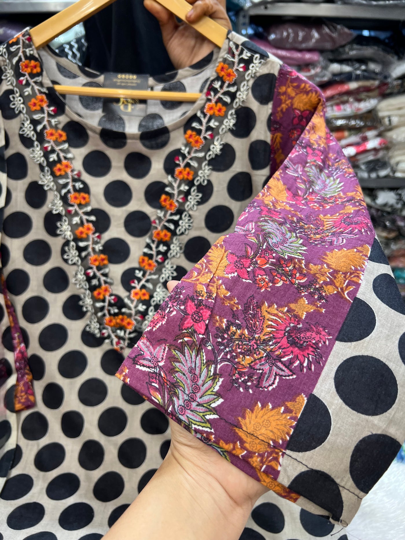 Pakistani formals suit 2628