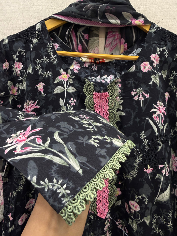 Cotton embroided farshi suits