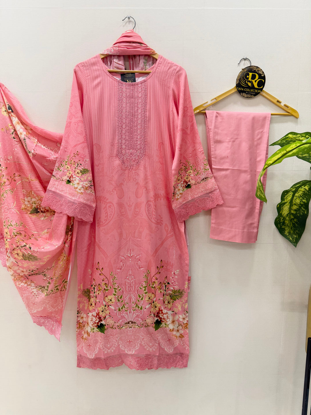 Lawn embroidered suits 2853