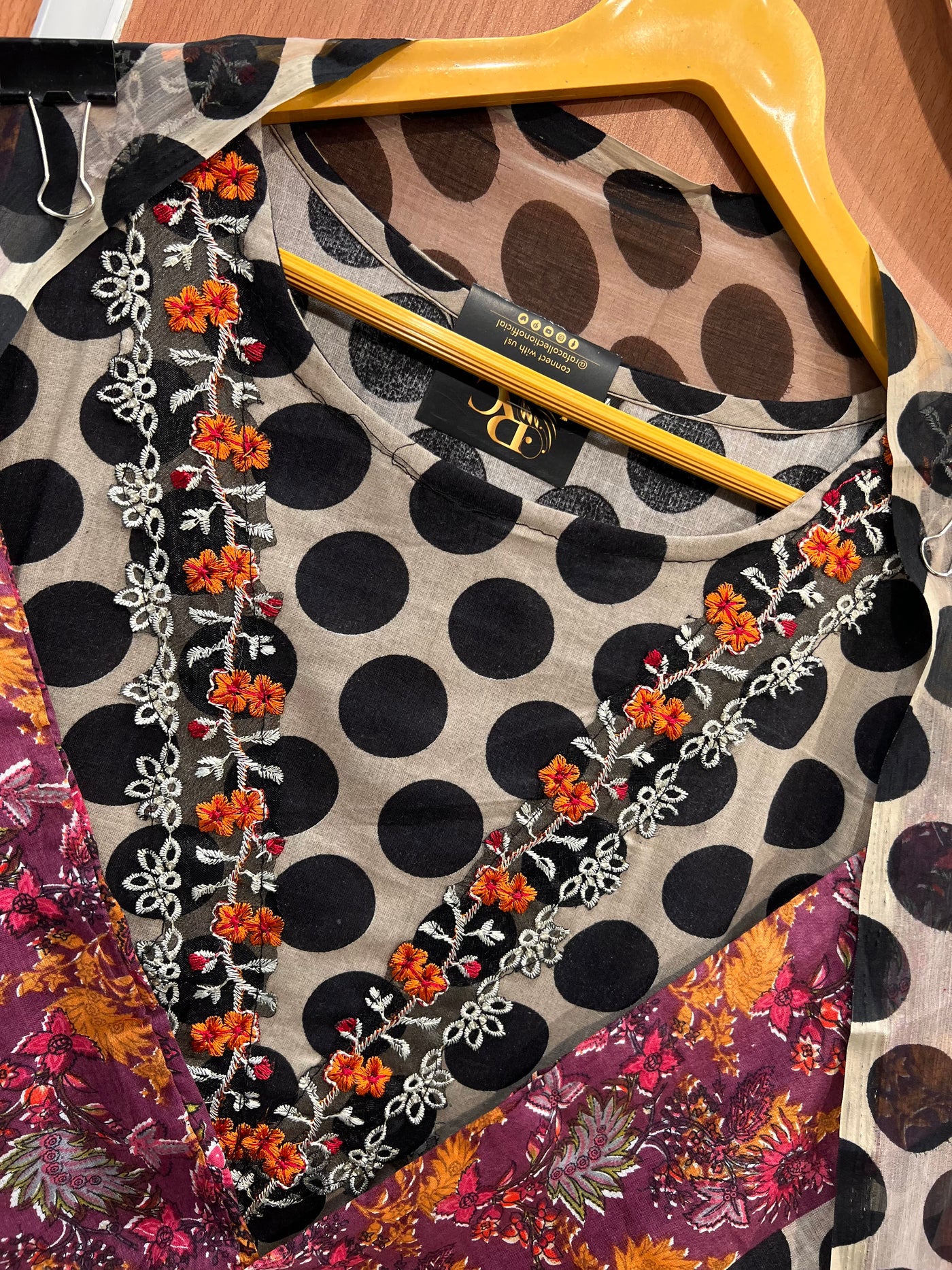 Pakistani formals suit 2628