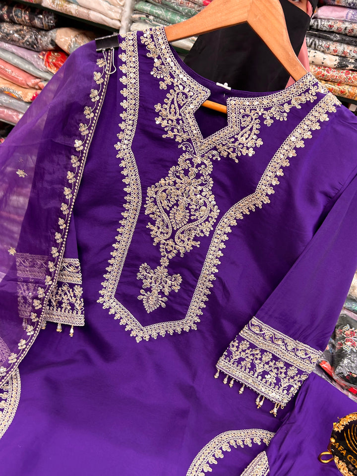 Party wear suits 1613