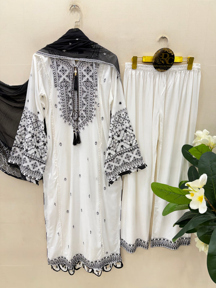 Hania amir’s inspired suits