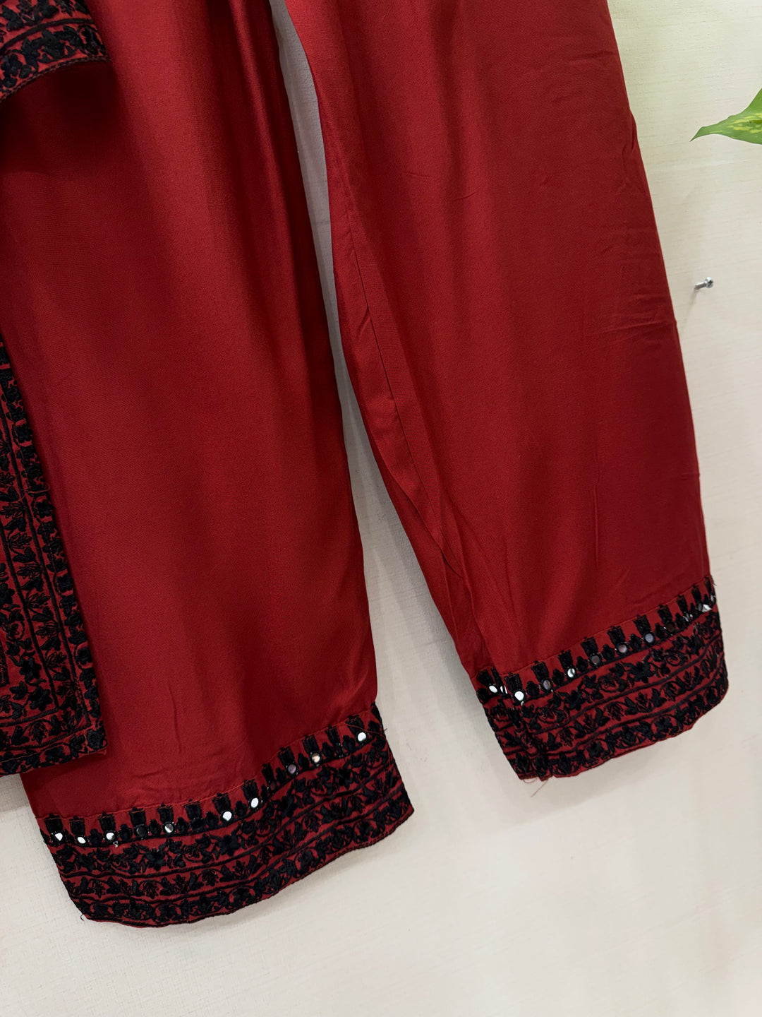 Pakistani embroidered suit for women 4004