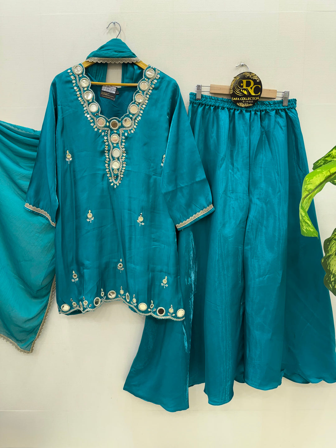 mirror viral Suits 2973