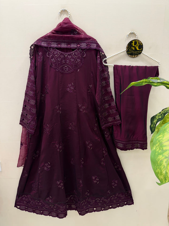 Premium cutwork long suit