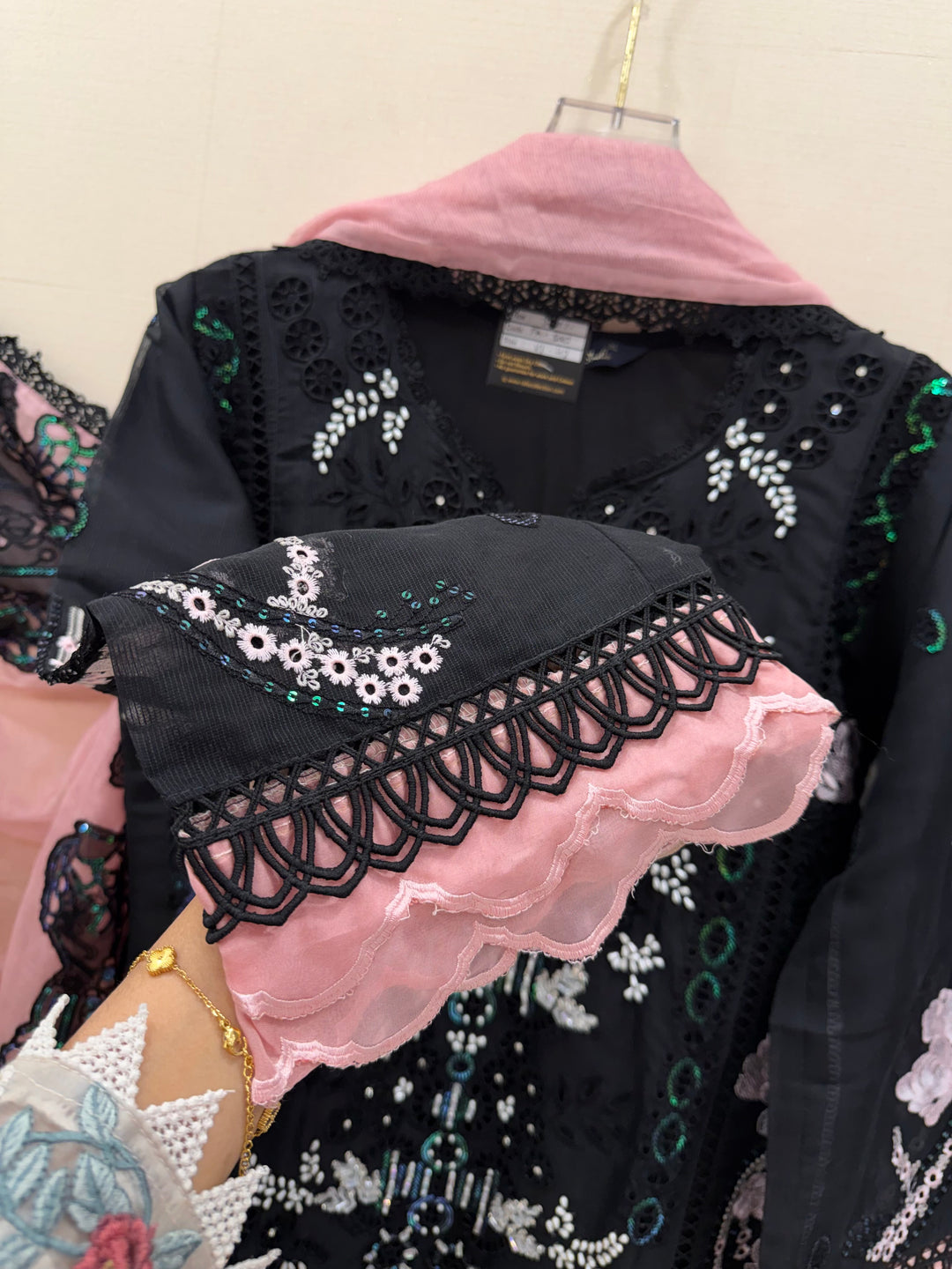 Premium cutwork suit 5003