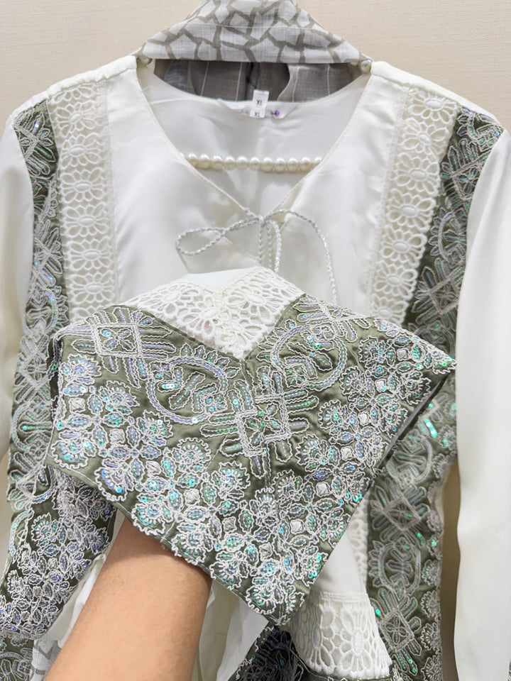 Pakistani farshi salwar suit 2670