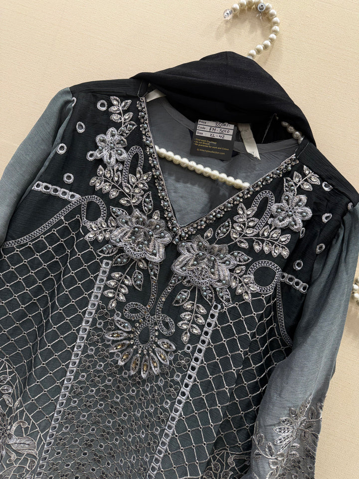 Pakistani heavy suits