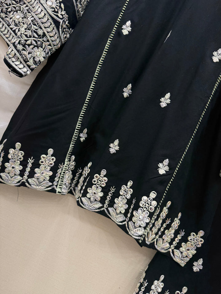 Embroidered Farshi suits 40012