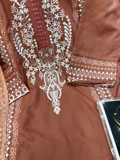 Embroidered suit 2555