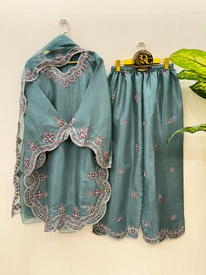 Pakistani Formal suits 2950