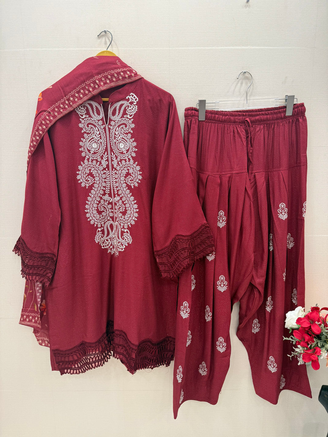 Pashmina Farshi sets