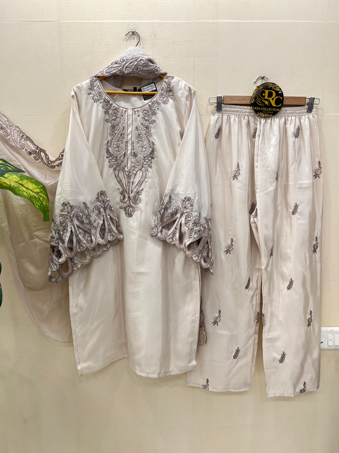 Pakistani Formals suits 3000