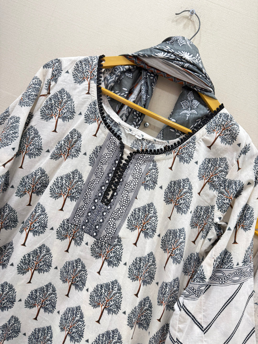 Cotton ready to wear’s suits