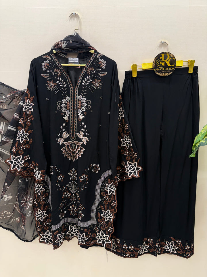 Embroided Pakistani suits