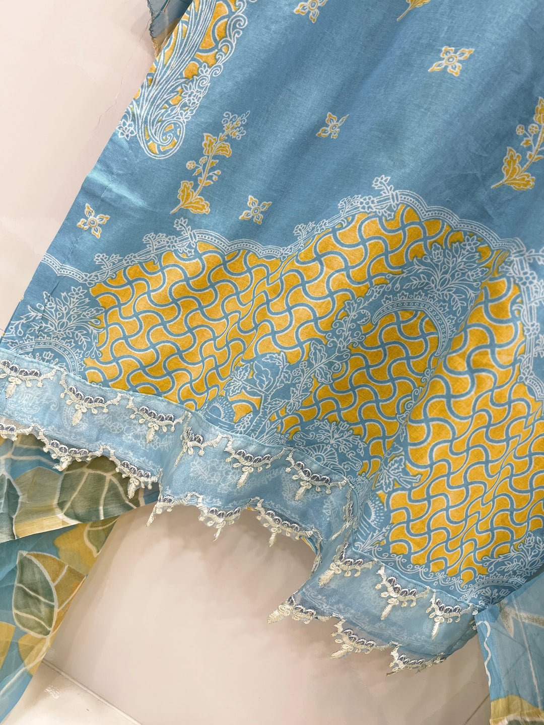 Pakistani formals suit 2751