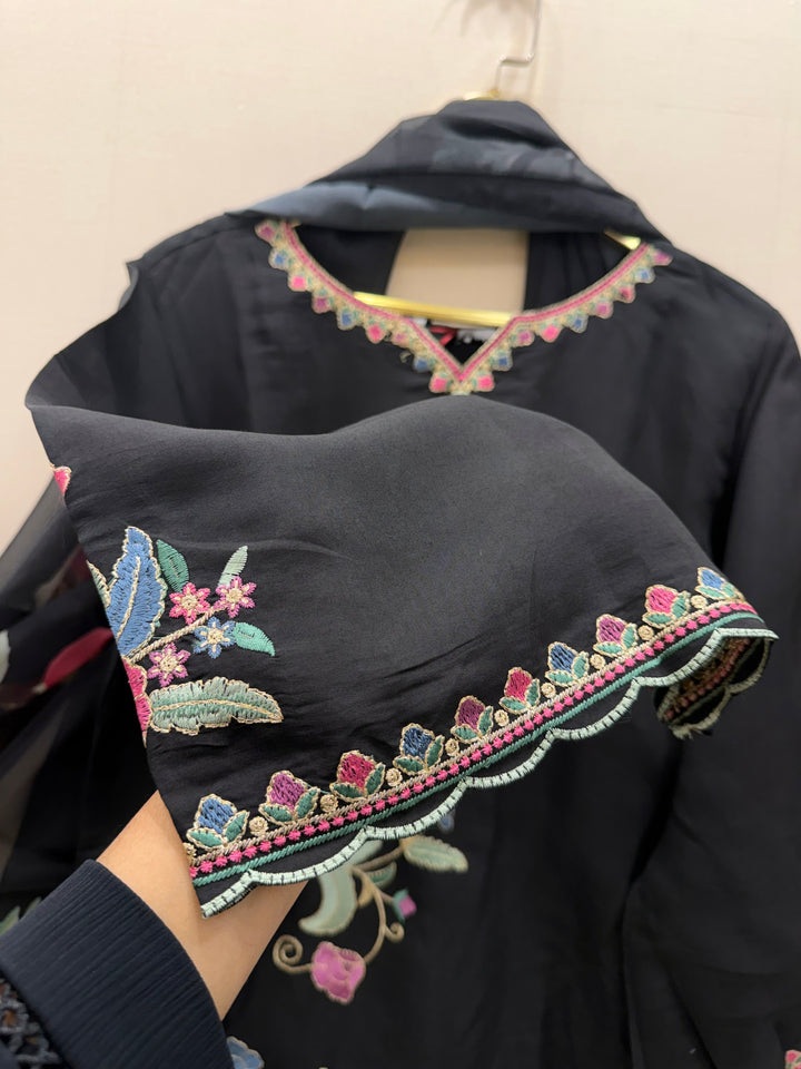 Cotton embroidered suits