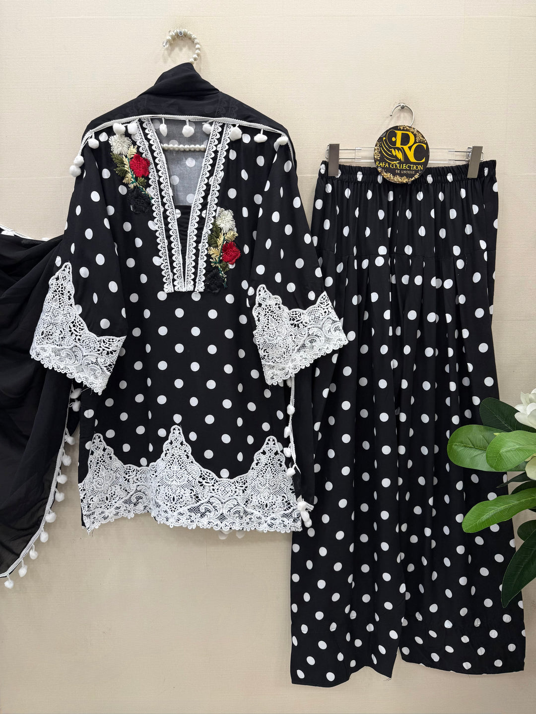 polka dot Pakistani Farshi suits