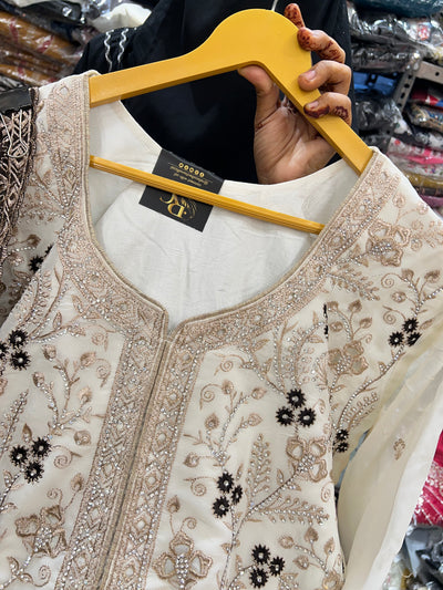 Pakistani party wear suits 17393