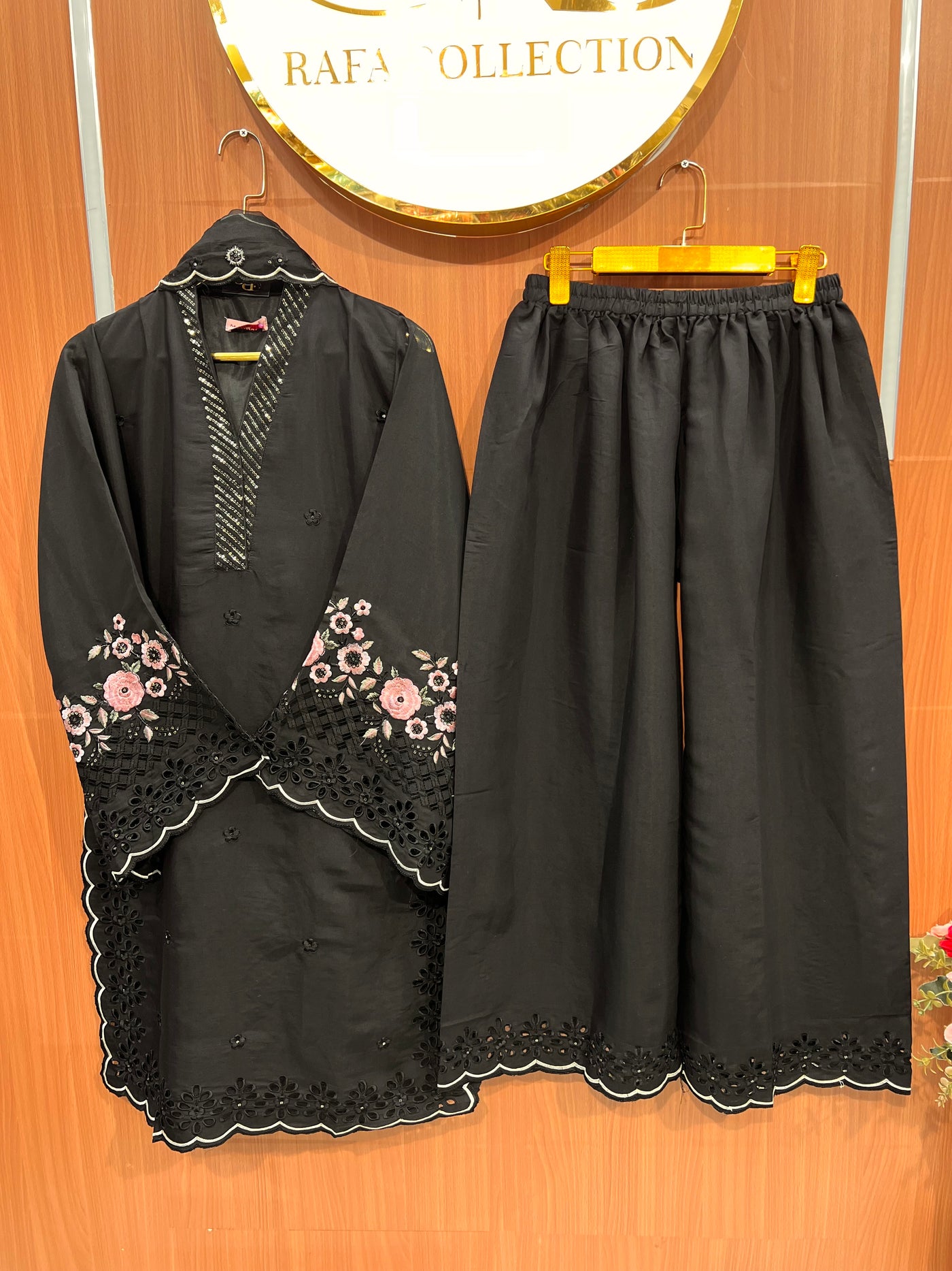 Pakistani formals suit 2648