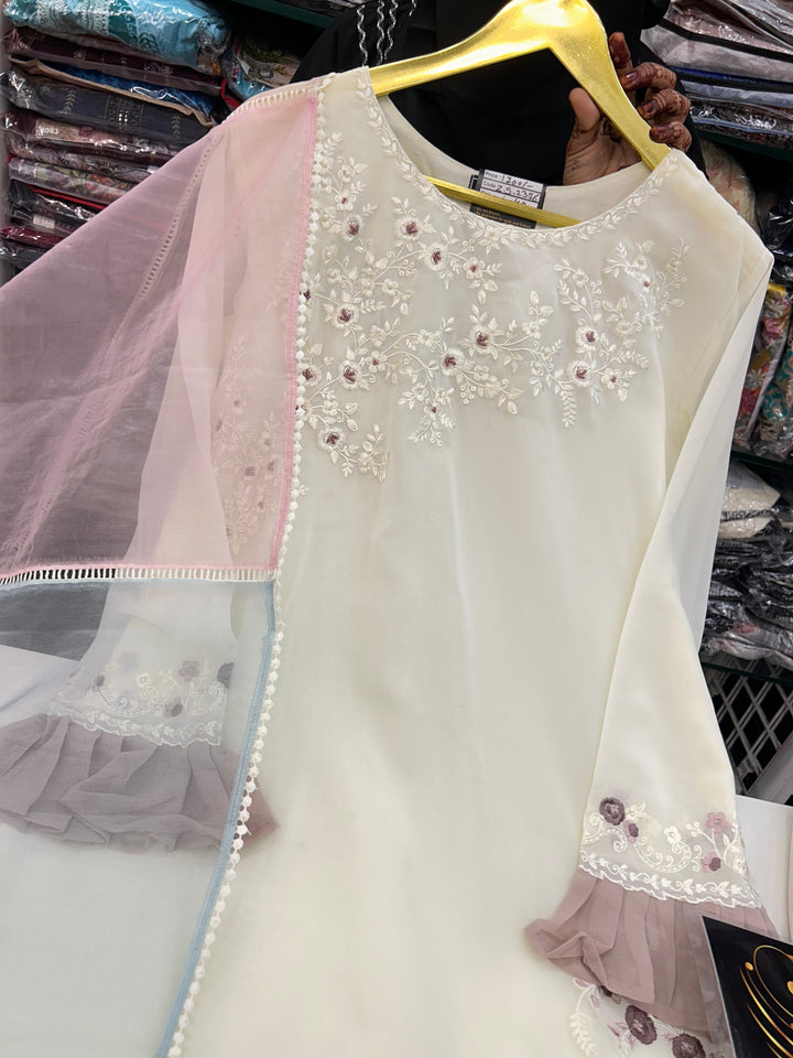 Pakistani formals 2376