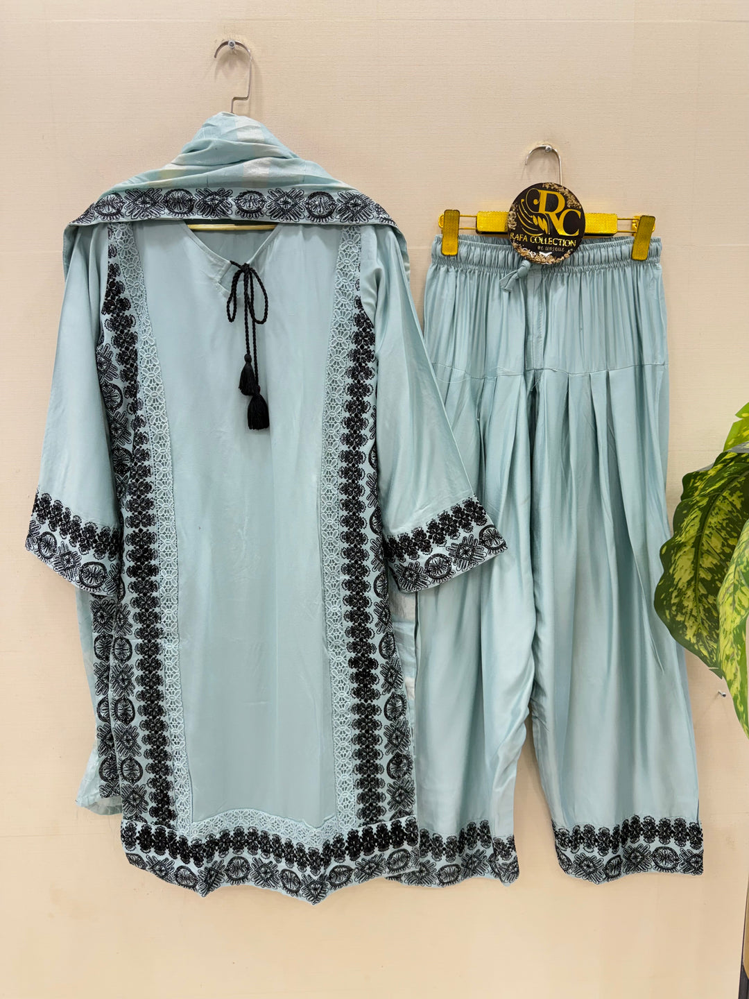 Pakistani Farshi Salwar suits
