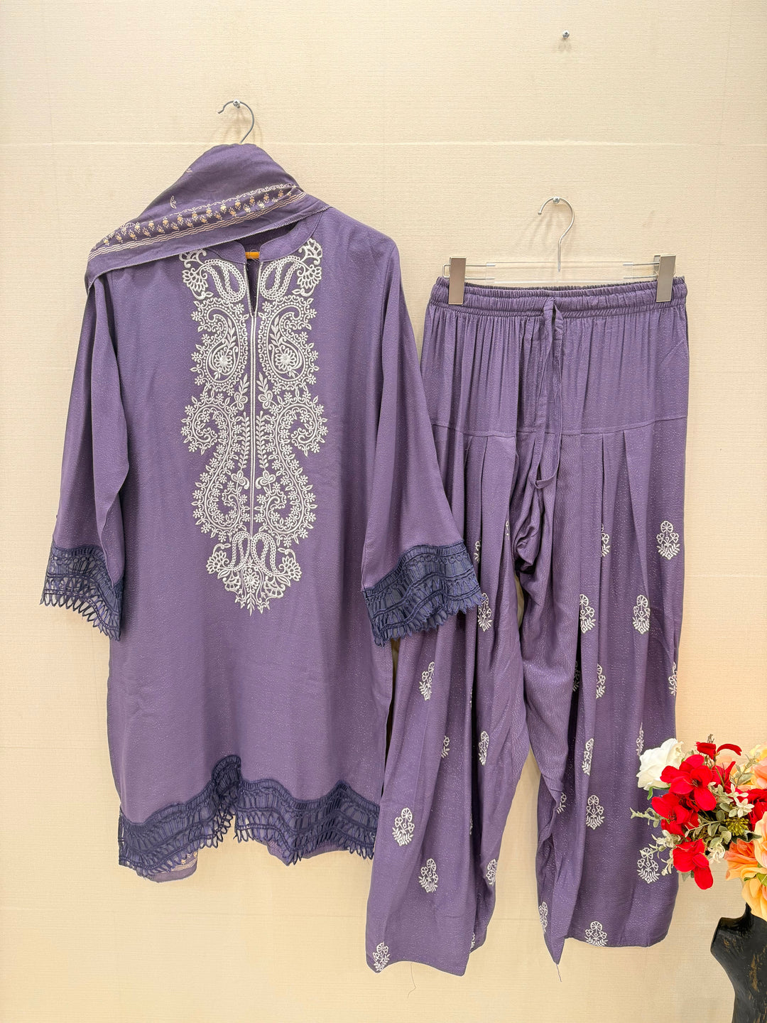 Pashmina Farshi sets