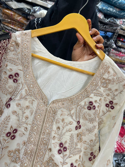 Pakistani party wear suits 17393