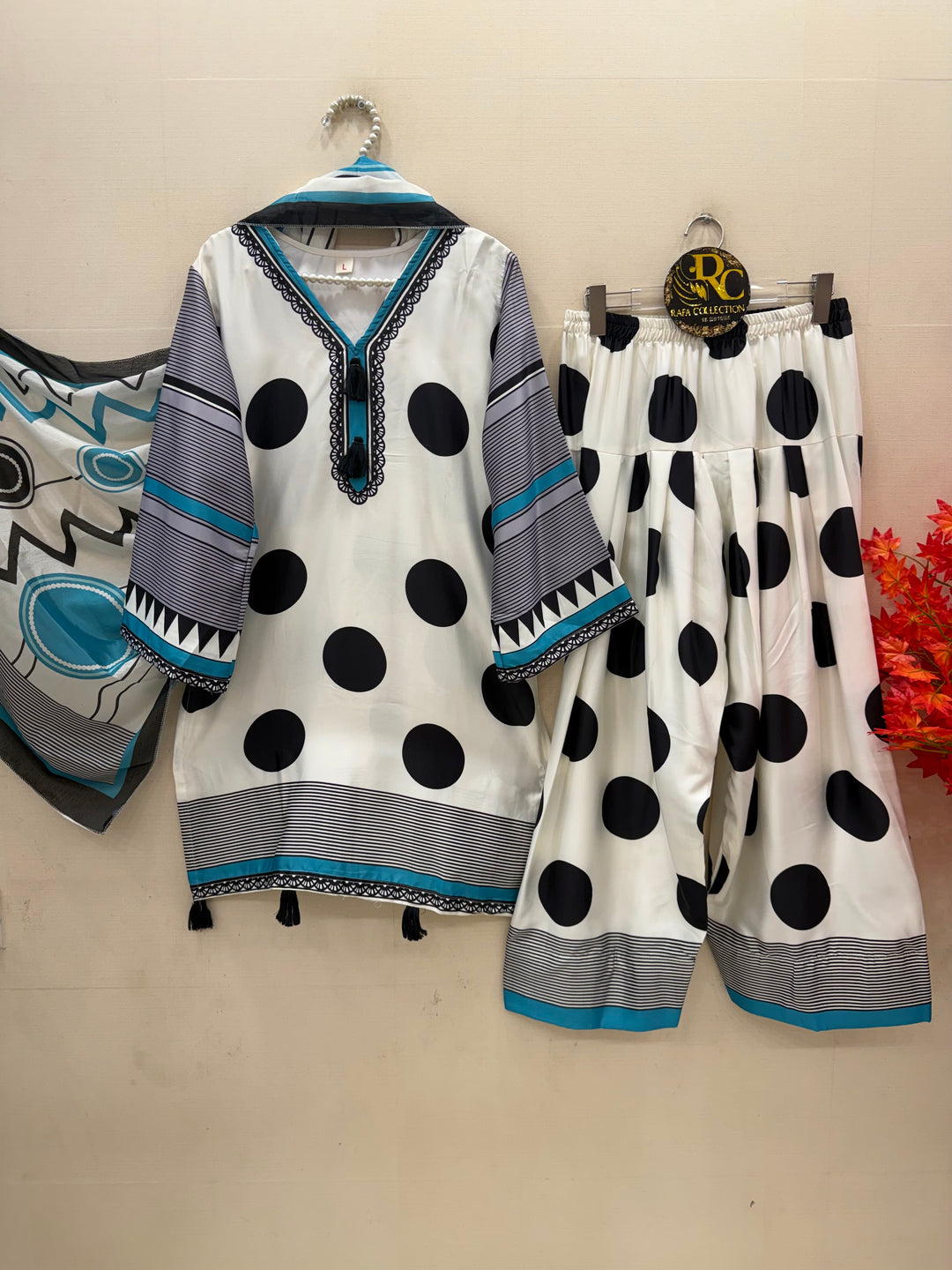 polka dot Pakistani Farshi suits